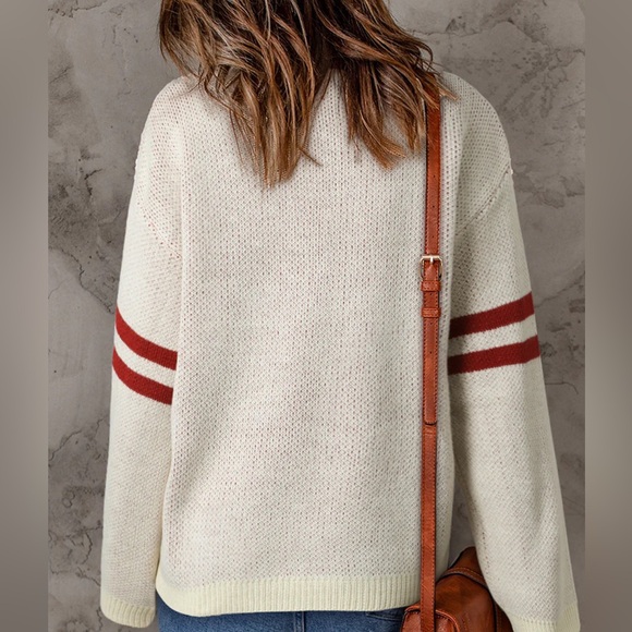 NWT Red Heart Striped Sleeve Wide Fit Sweater in Ivory - Picture 2 of 3
